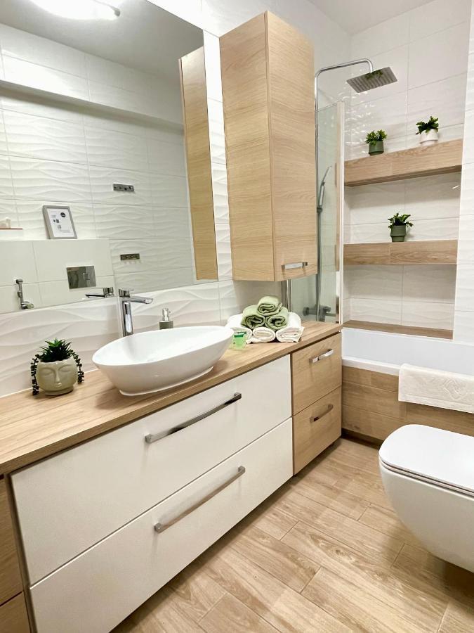 Apartments Sleep & Go Modlin Airport Nowy Dwór Mazowiecki Eksteriør bilde